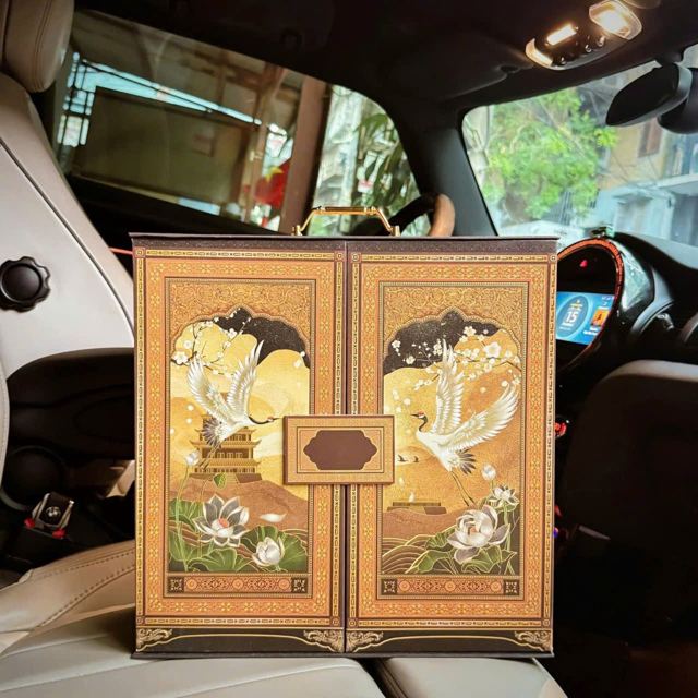 Hộp quà Tết Thanh Liên Dạ Nguyệt thuộc bộ sưu tập Gia Phong của Tetta, ảnh 2